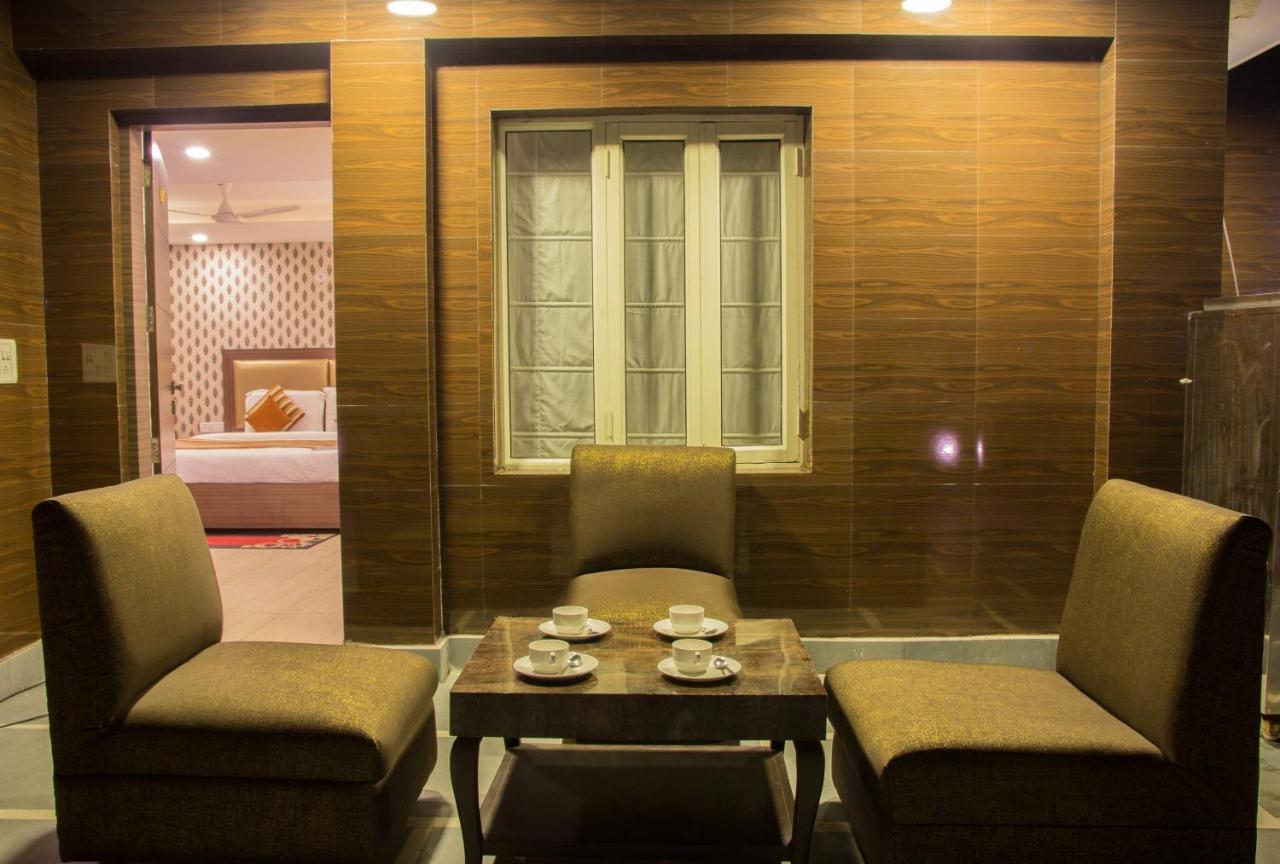 Hotel Pawan Plaza Near Sir Ganga Ram Hospital Delhi  Exterior photo