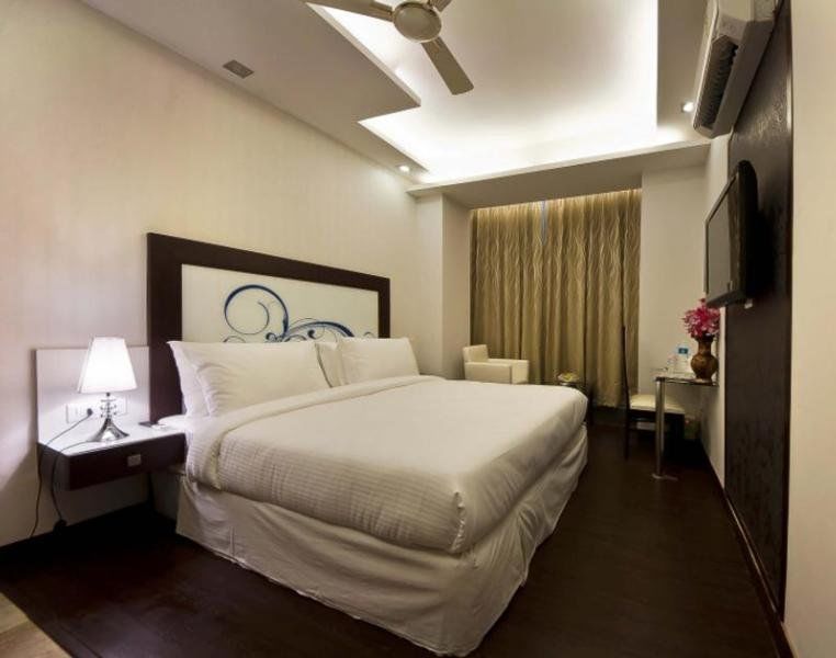 Hotel Pawan Plaza Near Sir Ganga Ram Hospital Delhi  Exterior photo