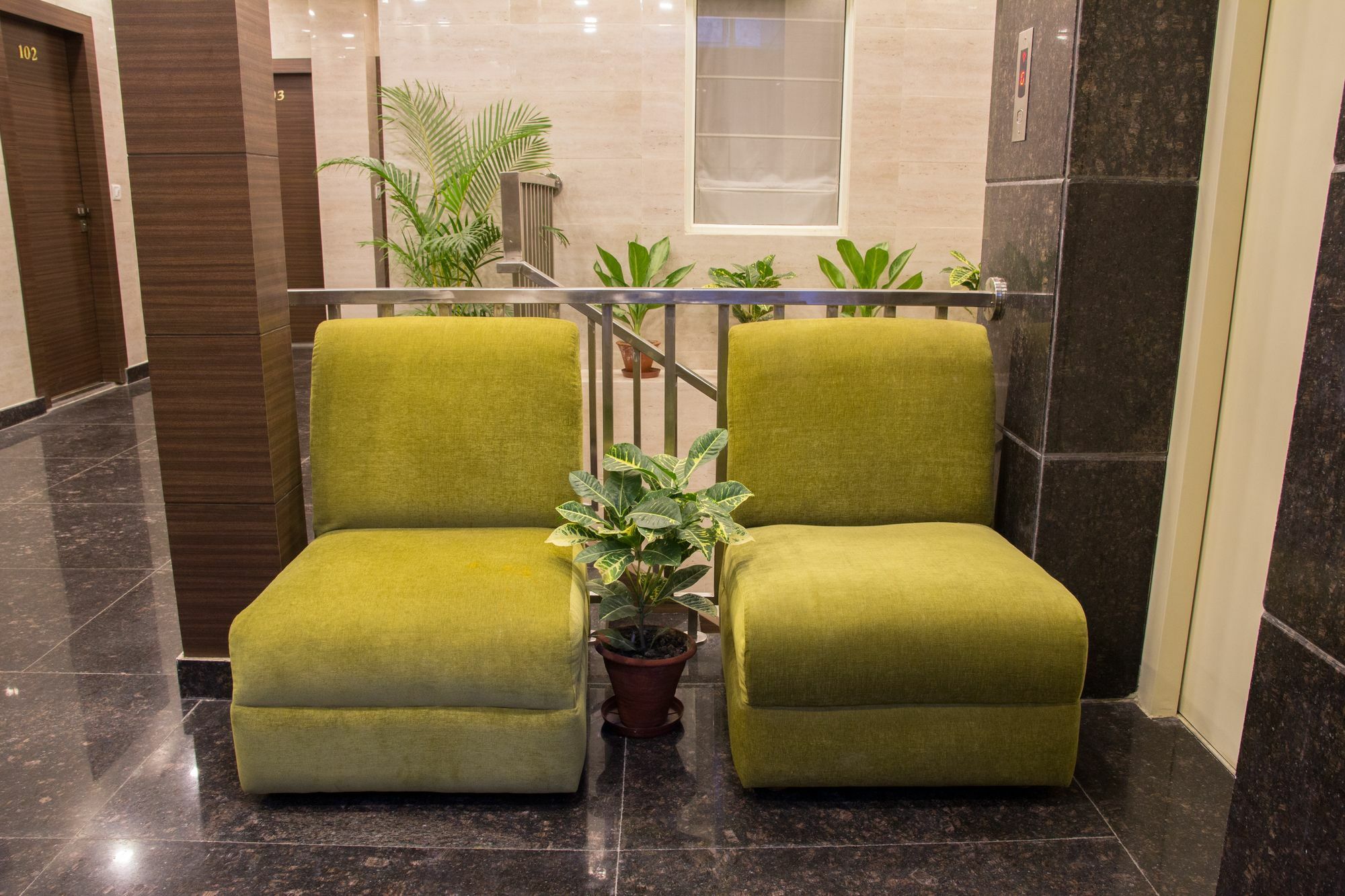 Hotel Pawan Plaza Near Sir Ganga Ram Hospital Delhi  Exterior photo